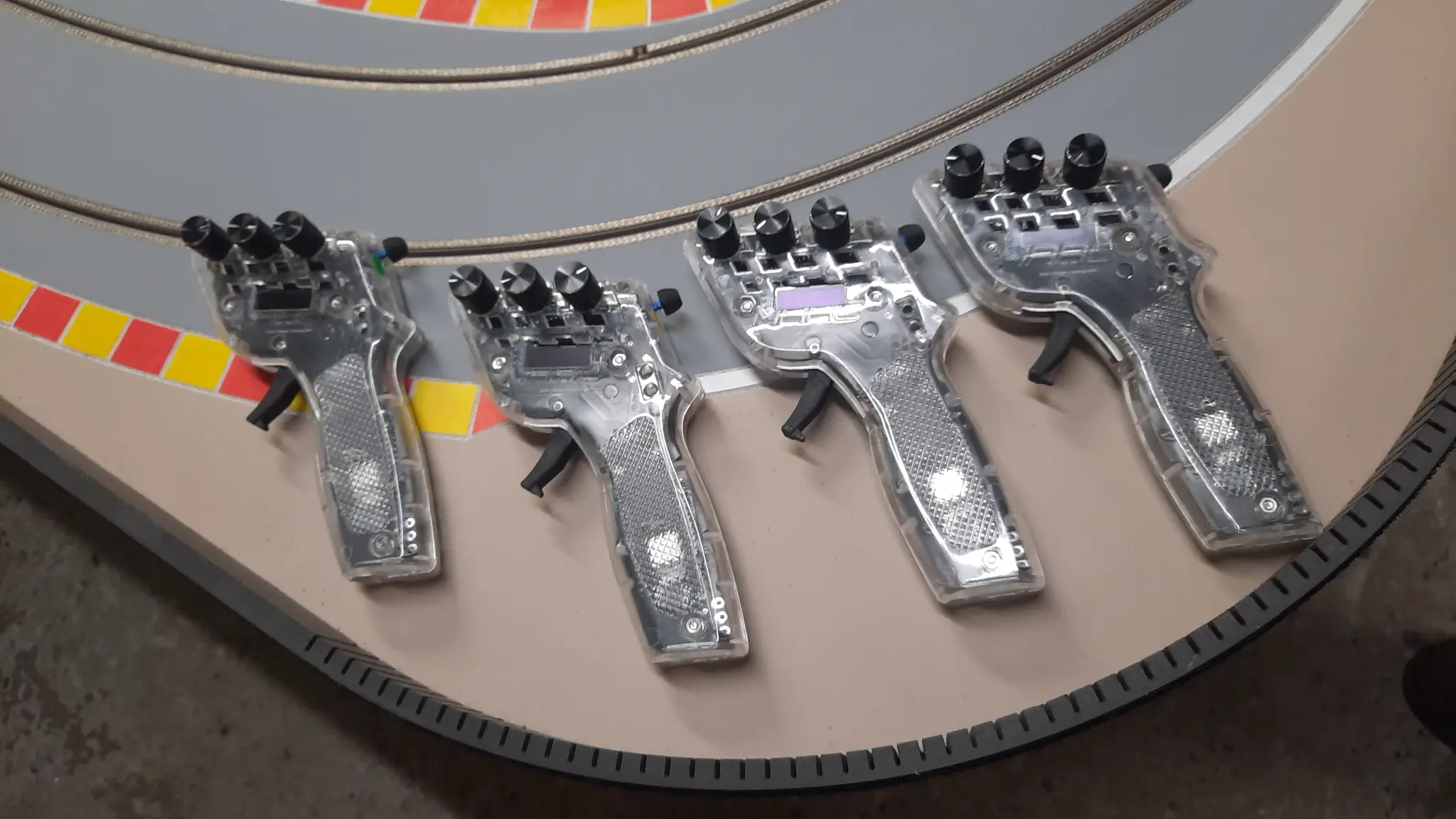 Manettes WiFi avec signaux ultra rapides